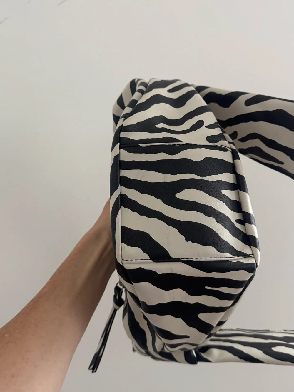 NEW NA-KD Zebra print bag